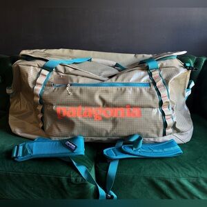 NWT Patagonia Black Hole Duffle 100L Tinamou Tan
